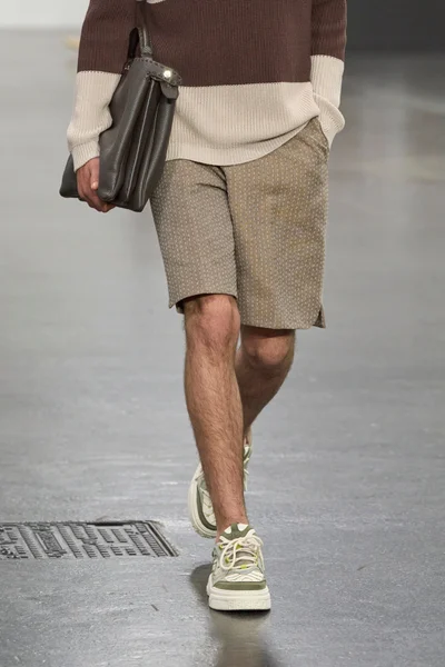 Look 36